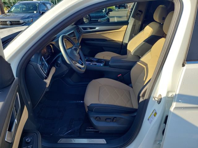 Certified 2024 Volkswagen Atlas Cross Sport SE FWD image 18