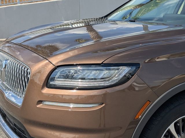 Used 2022 Lincoln Nautilus FWD w/ Premium Package image 10