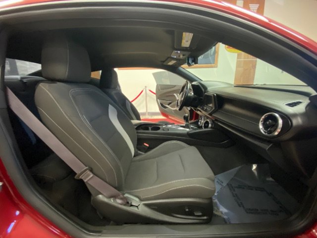 Used 2017 Chevrolet Camaro LT RWD image 14