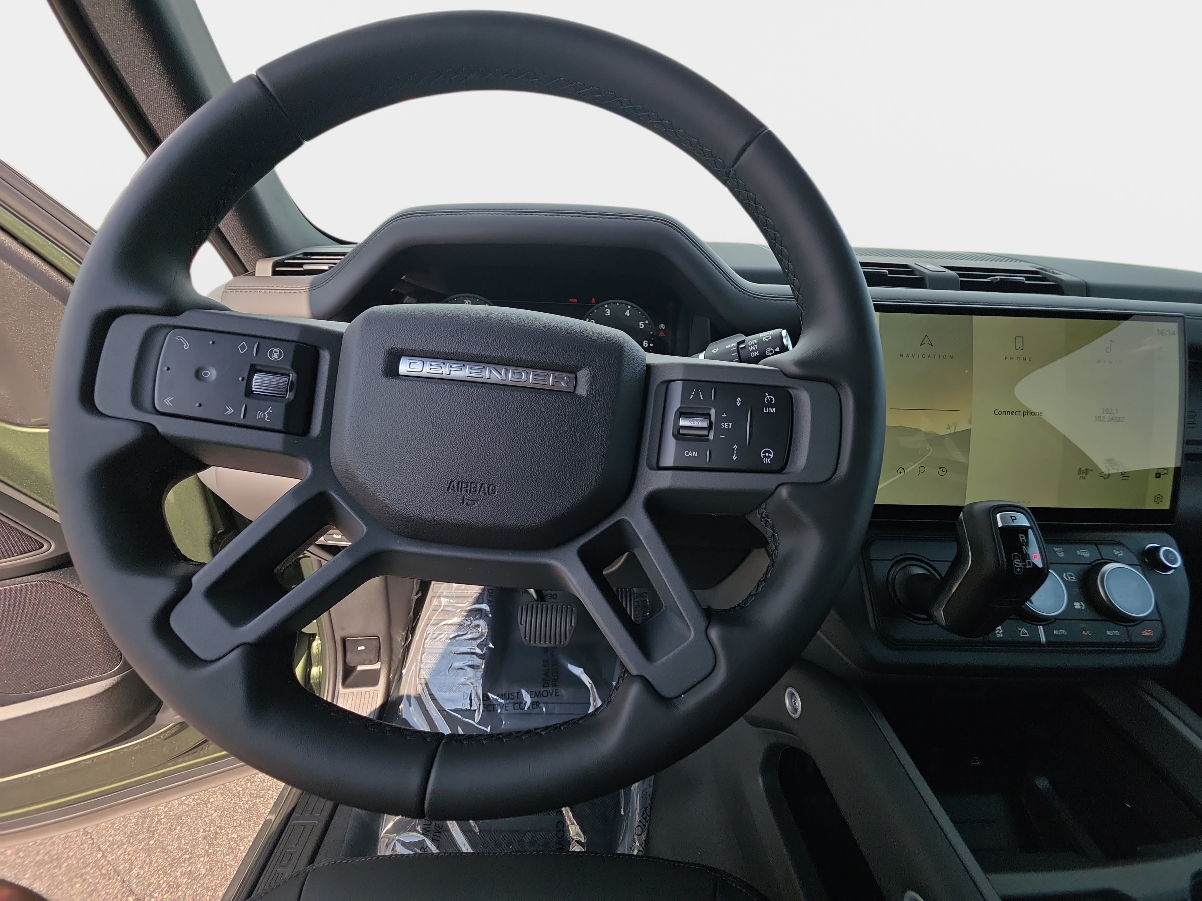 New 2026 Land Rover Defender 110 X-Dynamic SE AWD/4WD image 15
