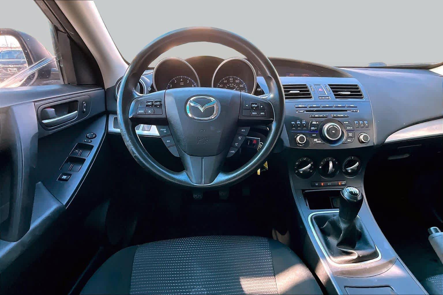 Used 2013 MAZDA MAZDA3 i Sport FWD image 6