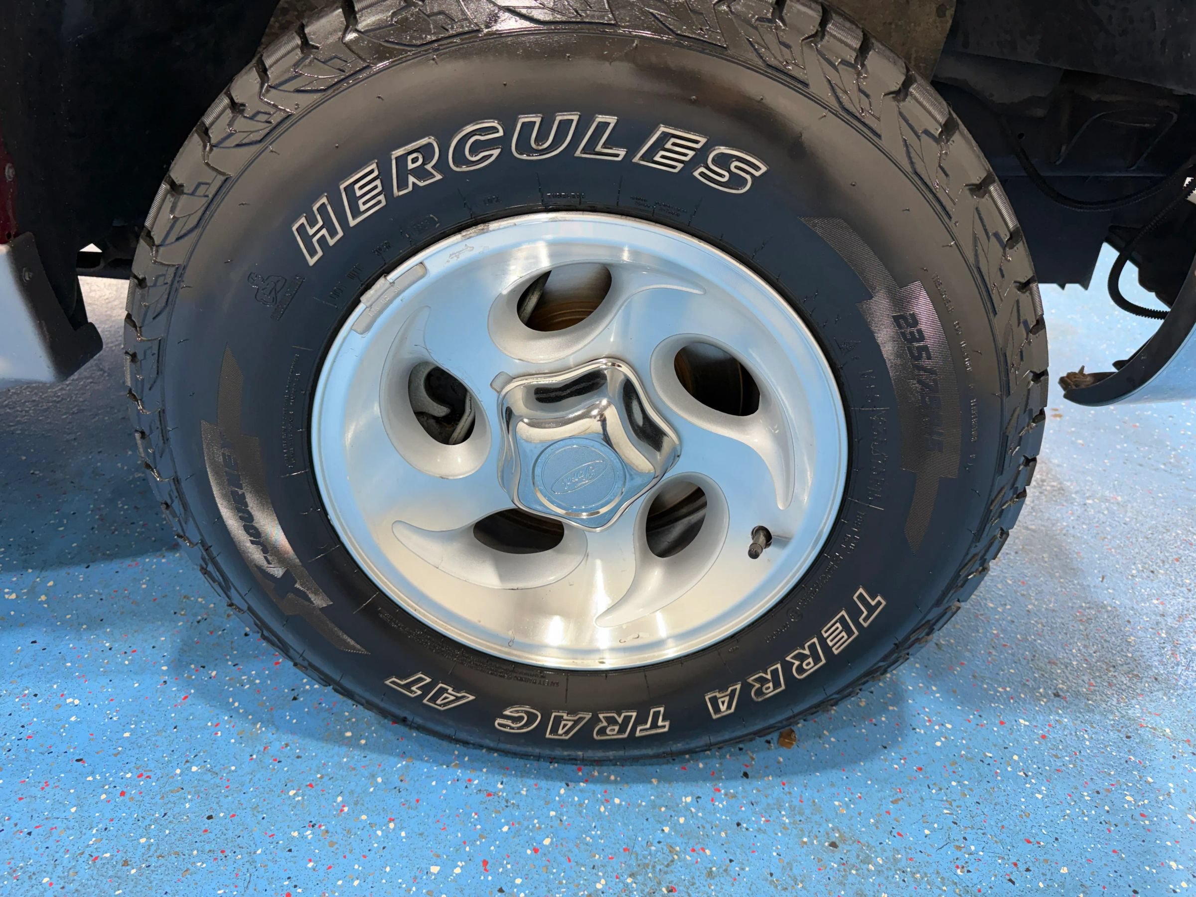Used 1999 Ford Explorer 4WD 4-Door image 42