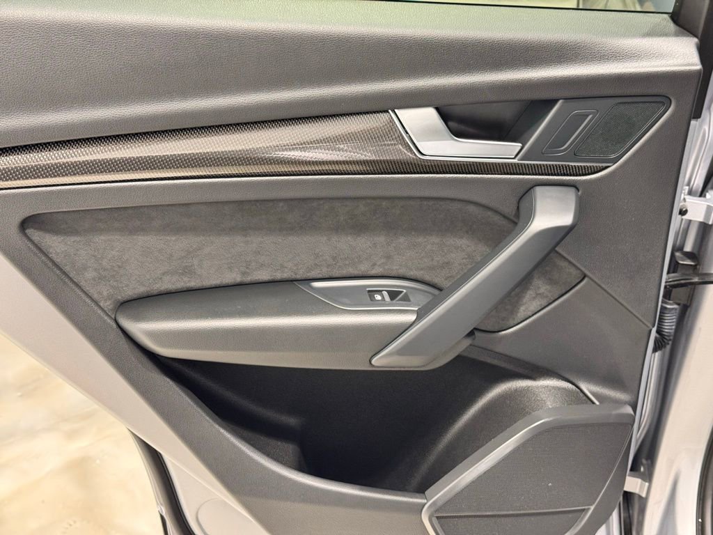 Used 2022 Audi SQ5 Premium image 25