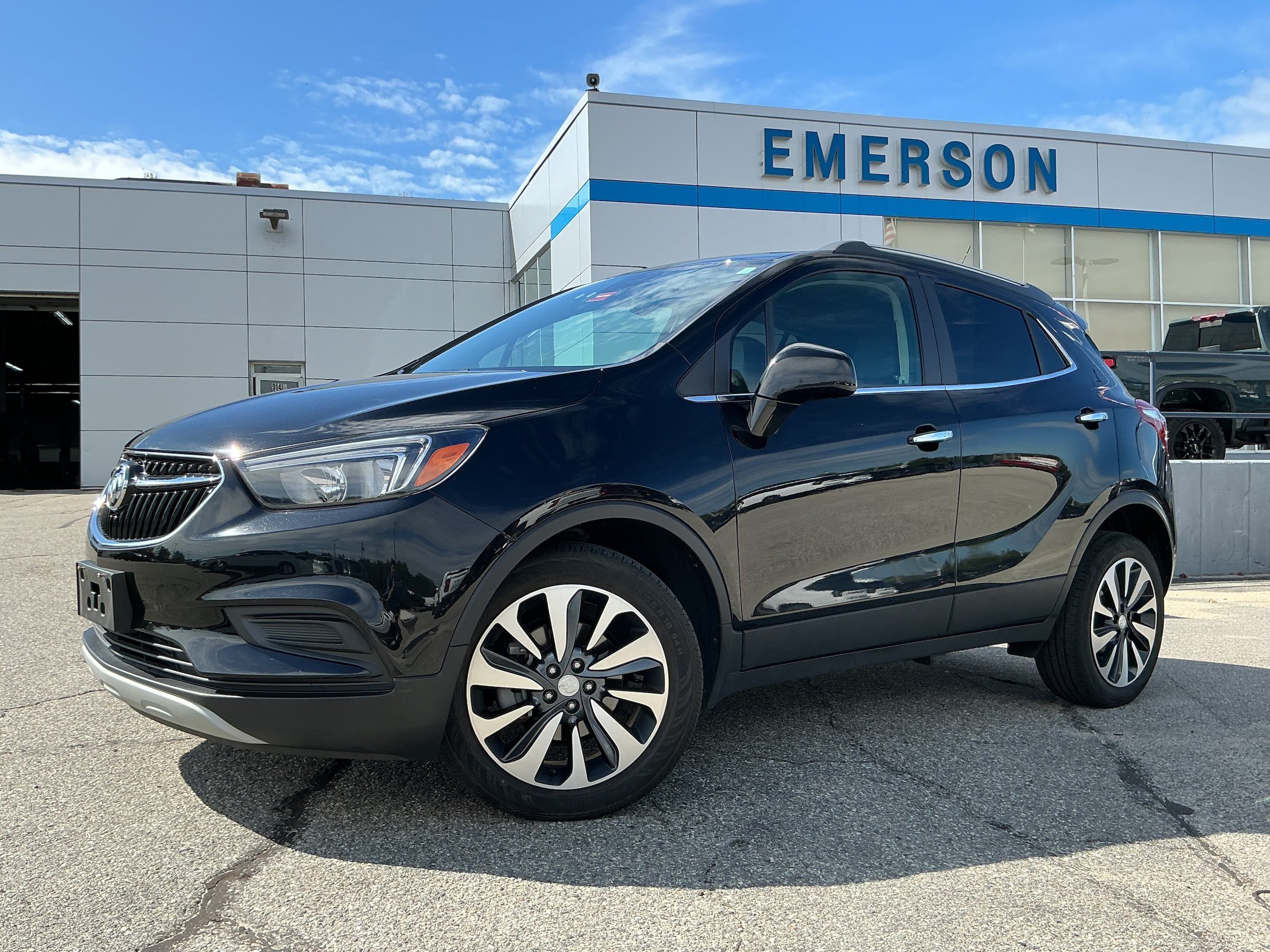 Certified 2022 Buick Encore Preferred AWD/4WD image 1