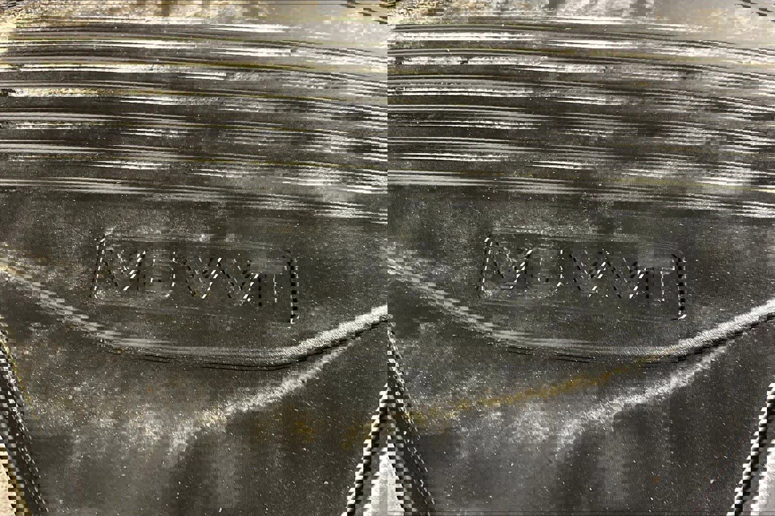 Used 2017 GMC Acadia SLT image 32