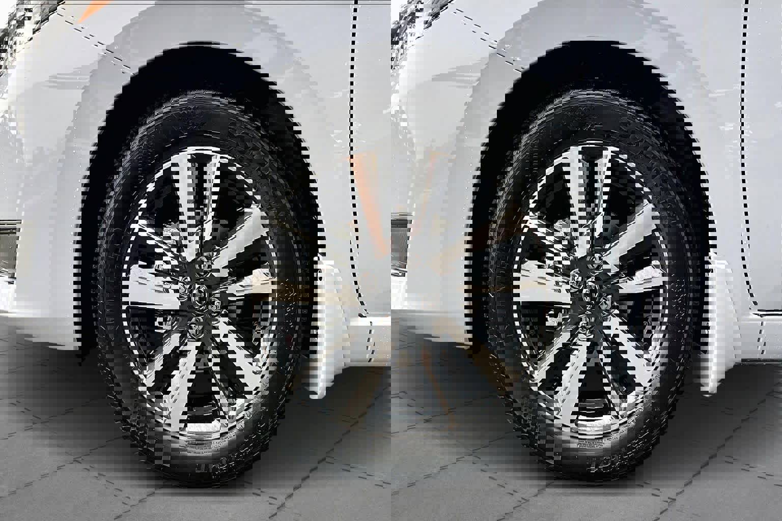 New 2025 Nissan Versa SV image 11