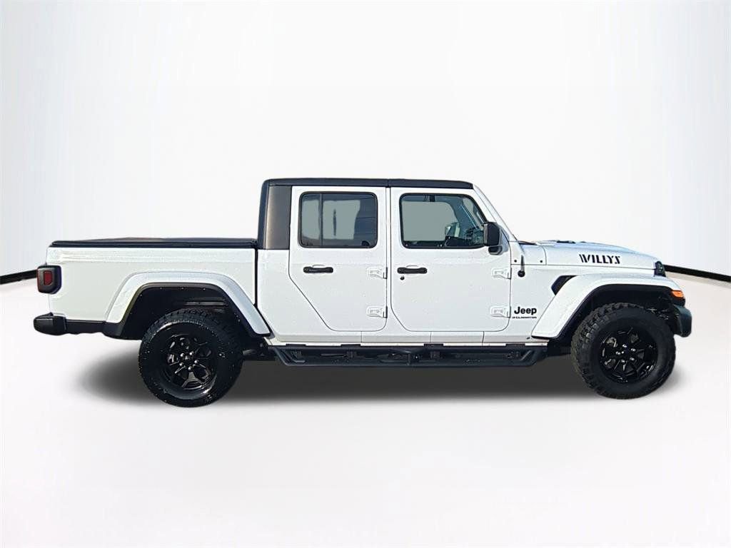 Used 2023 Jeep Gladiator Willys image 4