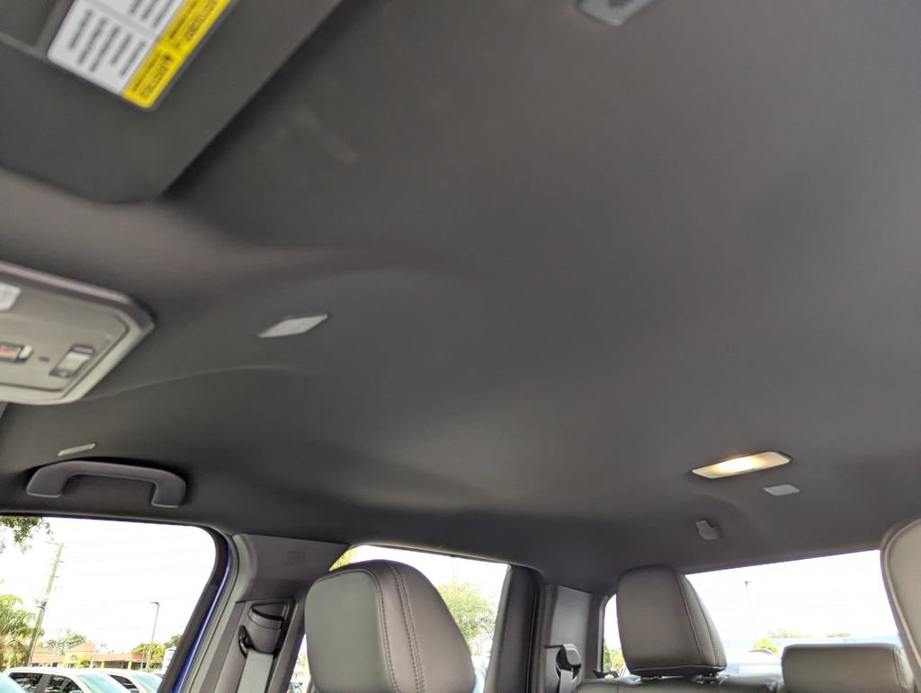 Used 2025 Toyota Tacoma SR5 AWD/4WD image 24
