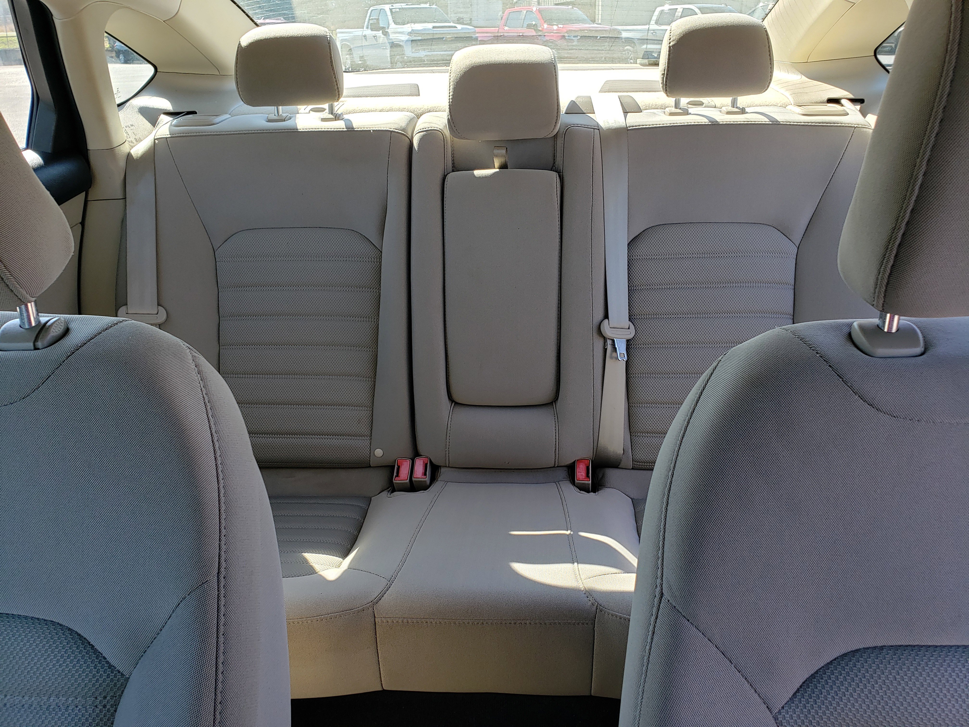 Used 2018 Ford Fusion SE w/ Fusion SE Technology Package image 31