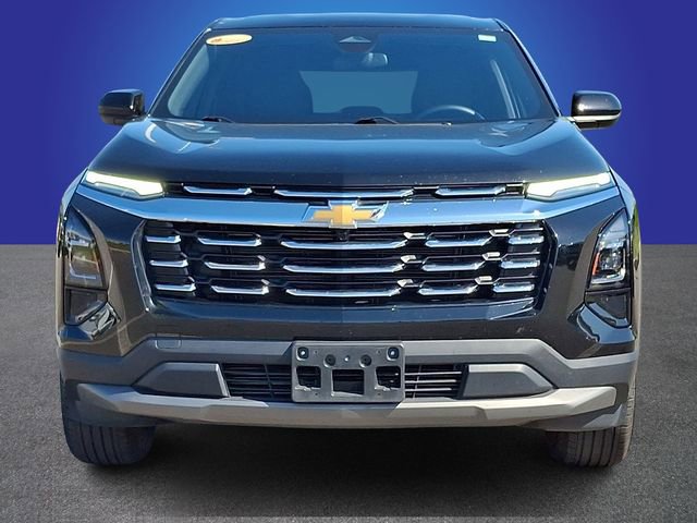 Used 2025 Chevrolet Equinox LT AWD/4WD image 2