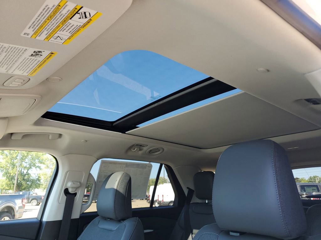 New 2025 Ford Explorer Active image 20