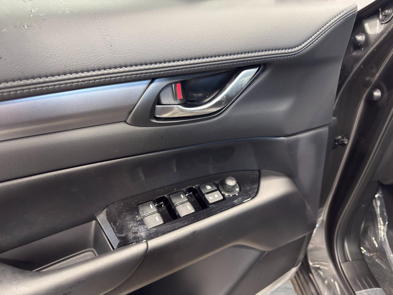 New 2025 MAZDA CX-5 AWD 2.5 S w/ Preferred Package image 9