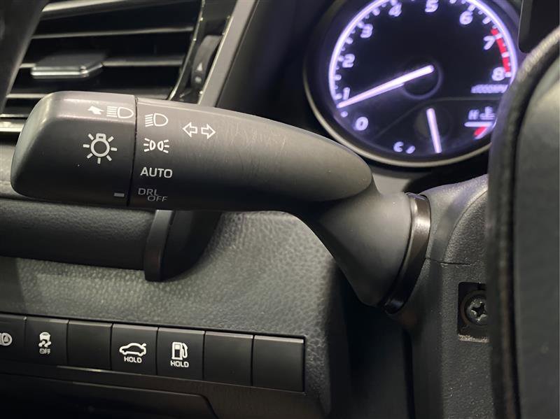 Used 2023 Toyota Camry SE image 14