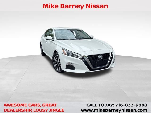Used 2021 Nissan Altima 2.5 SV w/ SV Premium Package image 1