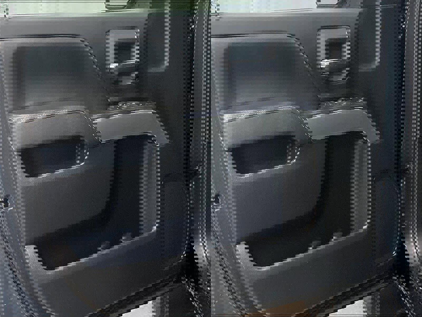 Used 2019 Chevrolet Silverado 1500 LT w/ All Star Edition image 9