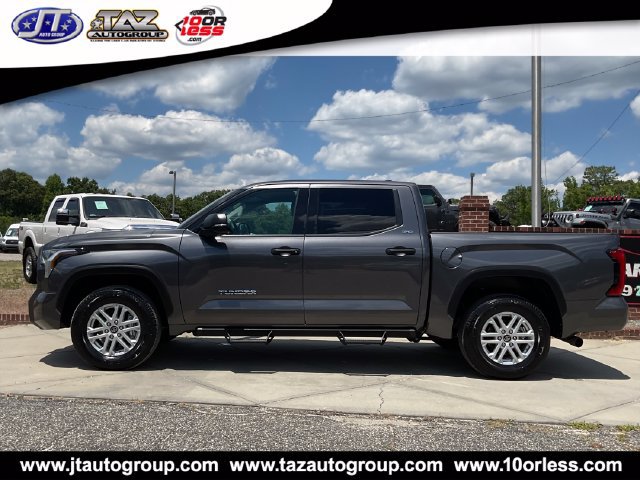 Used 2022 Toyota Tundra SR5 w/ Convenience Package RWD image 4