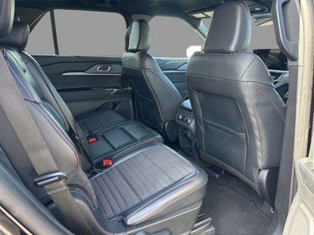 Used 2025 Ford Explorer ST-Line w/ ST-Line Street Pack AWD/4WD image 10