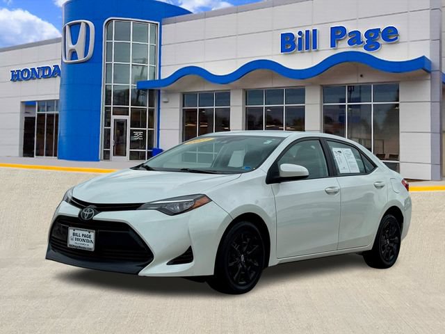 Used 2017 Toyota Corolla LE w/ Carpet Mat Package (TMS) FWD image 2
