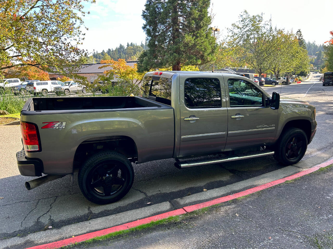 Used 2013 GMC Sierra 2500 Denali w/ Suspension Package, Off-Road image 4