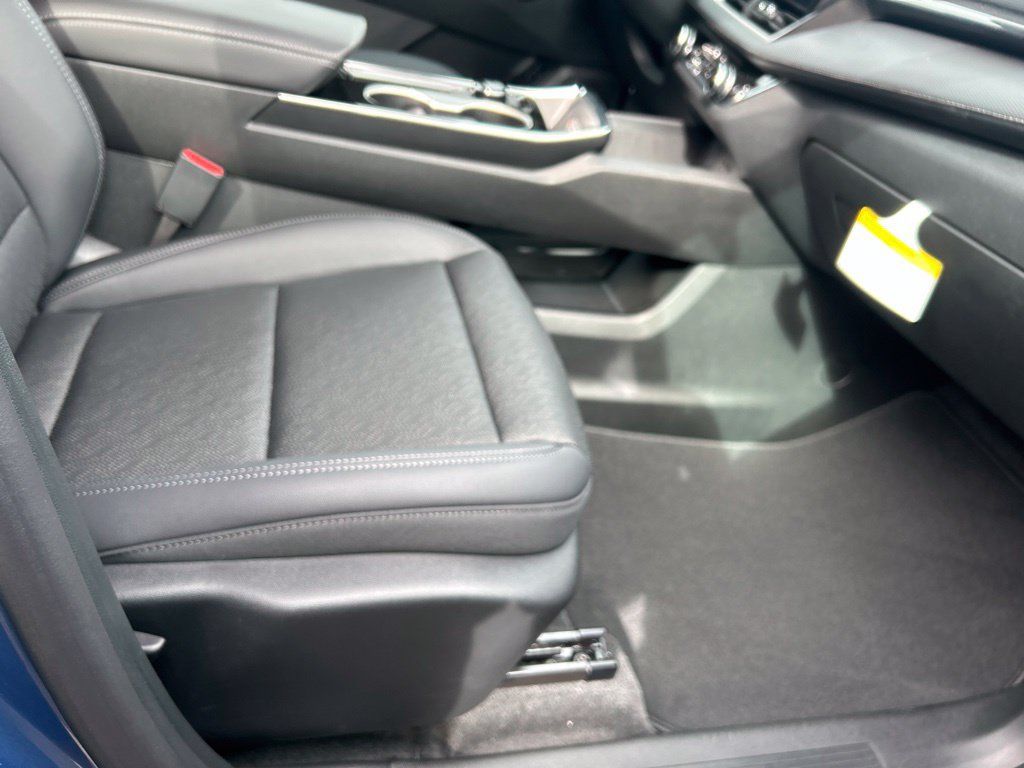 New 2027 Chevrolet Equinox LT w/ Convenience Package II AWD/4WD image 19