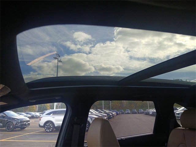 New 2026 Kia Sorento SX Prestige w/ Olive Brown Leather Package image 22