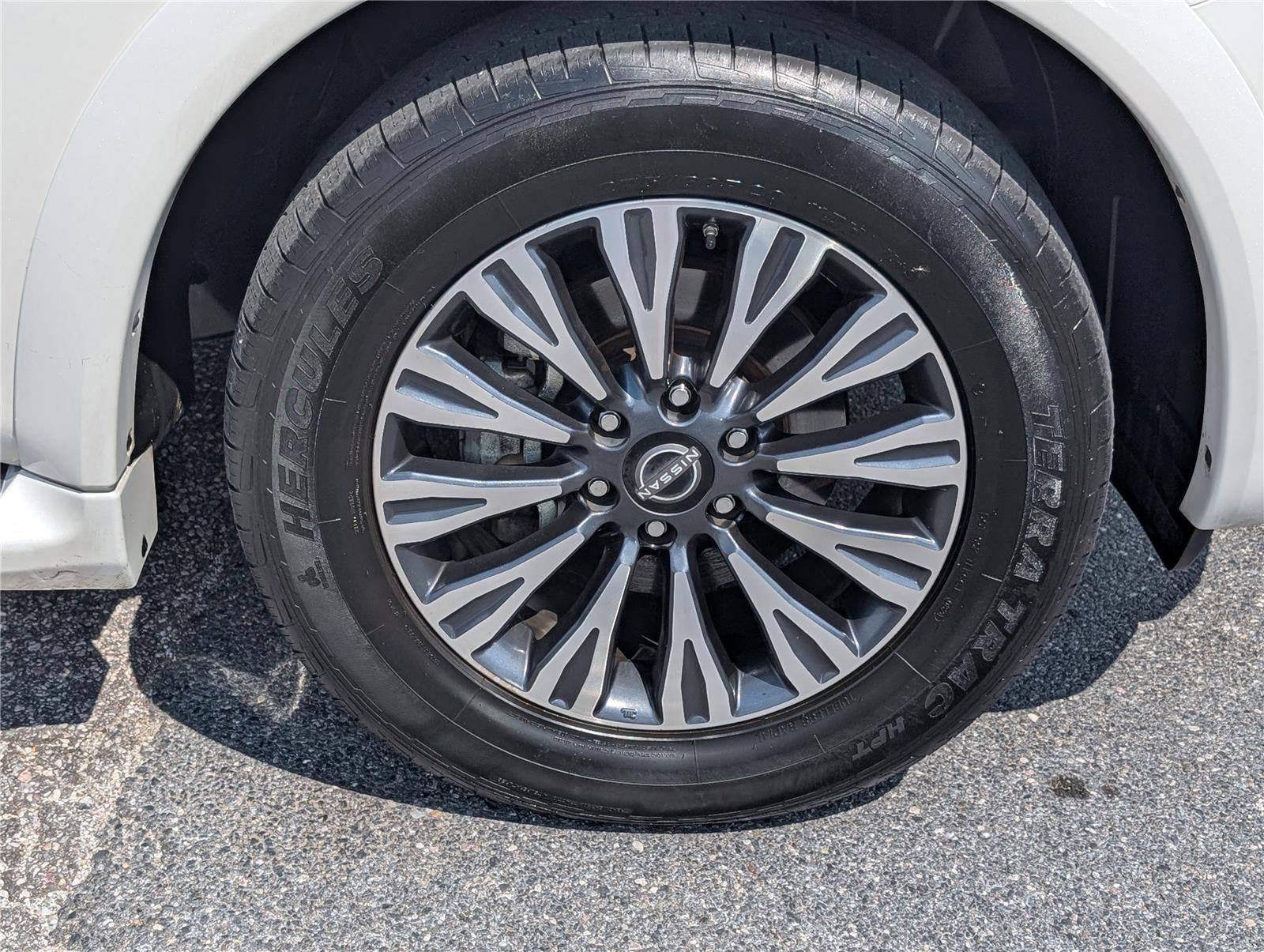 Used 2023 Nissan Armada SL w/ Midnight Edition Package image 9