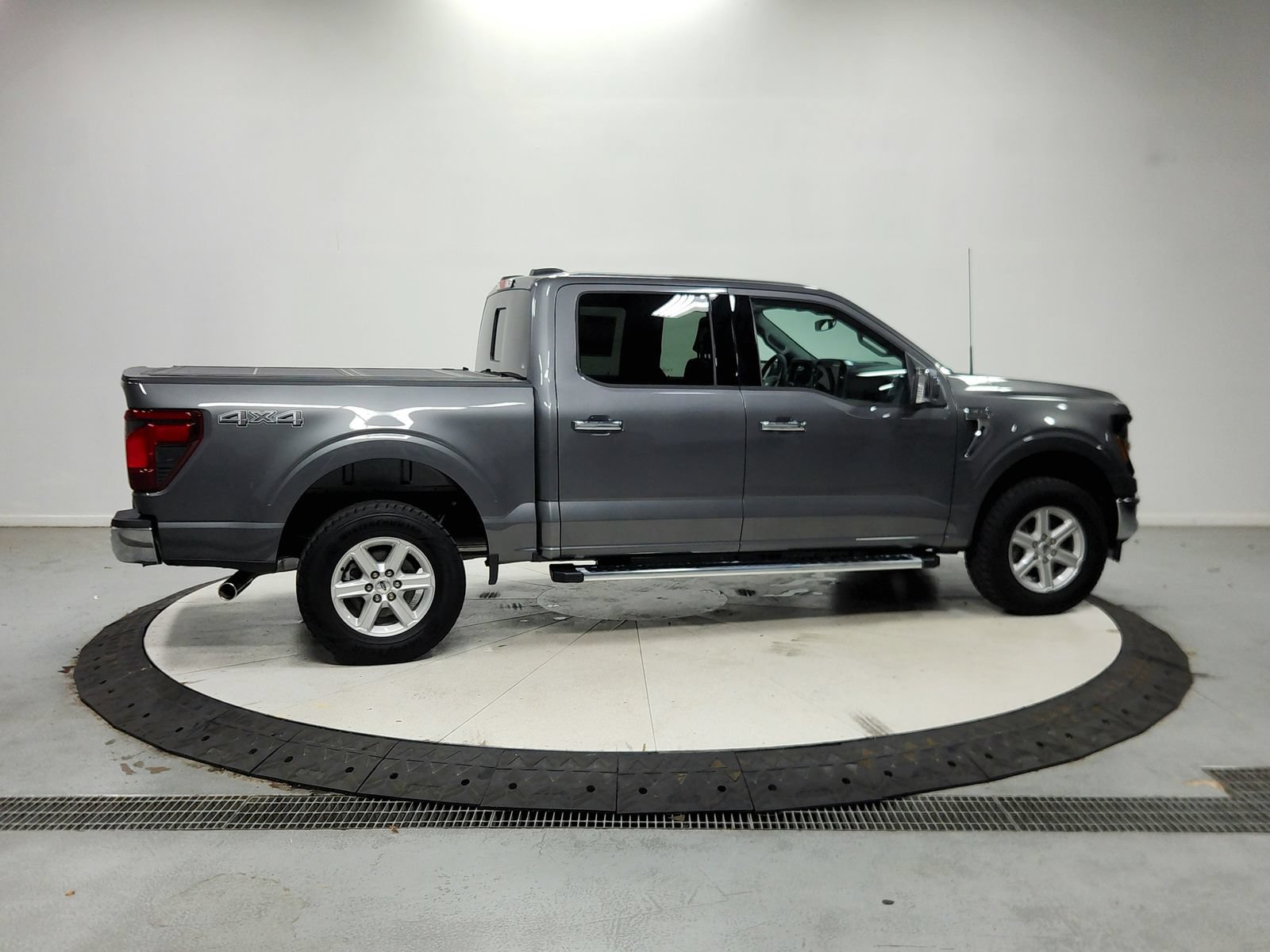 Used 2025 Ford F150 XLT w/ Equipment Group 302A MID AWD/4WD image 9