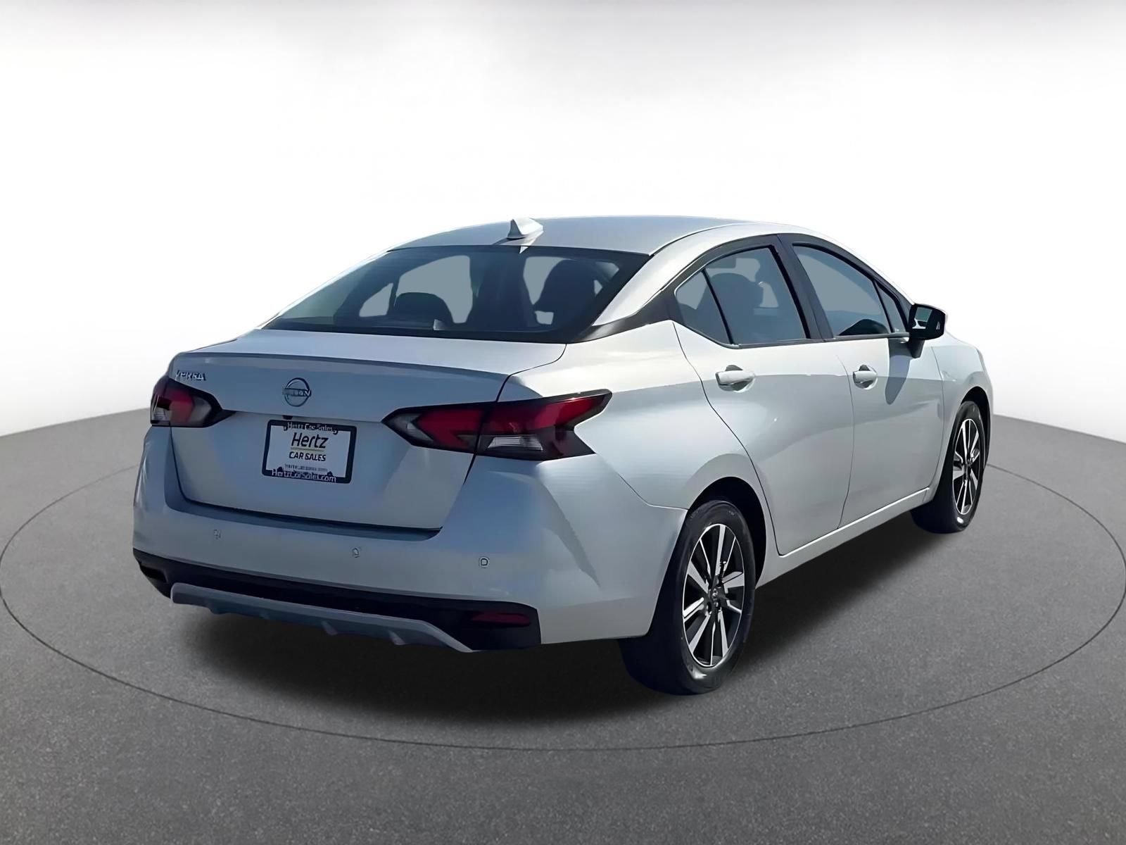 Used 2025 Nissan Versa SV FWD image 14
