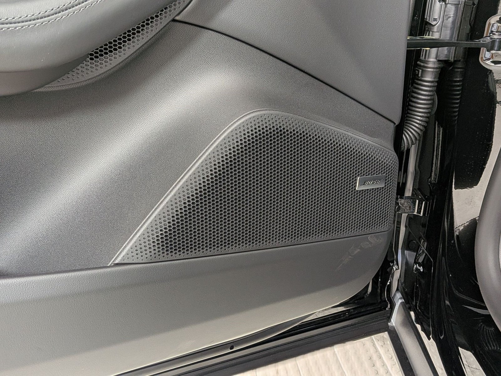 New 2026 Porsche Macan Electric RWD image 14