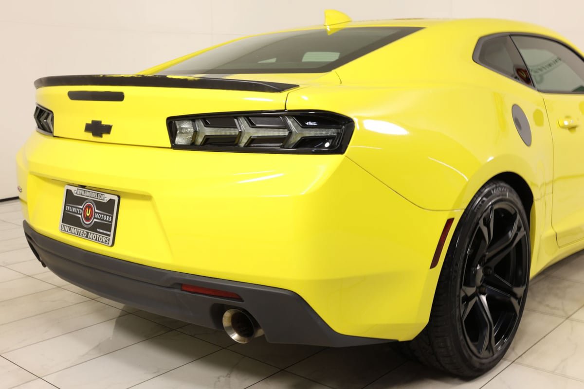 Used 2017 Chevrolet Camaro LT w/ RS Package RWD image 31