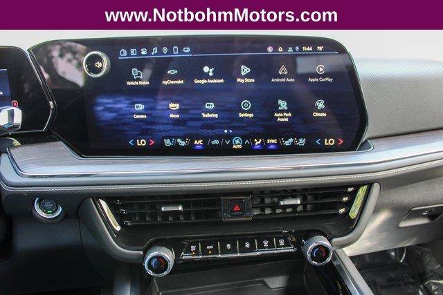 New 2025 Chevrolet Suburban Premier image 21
