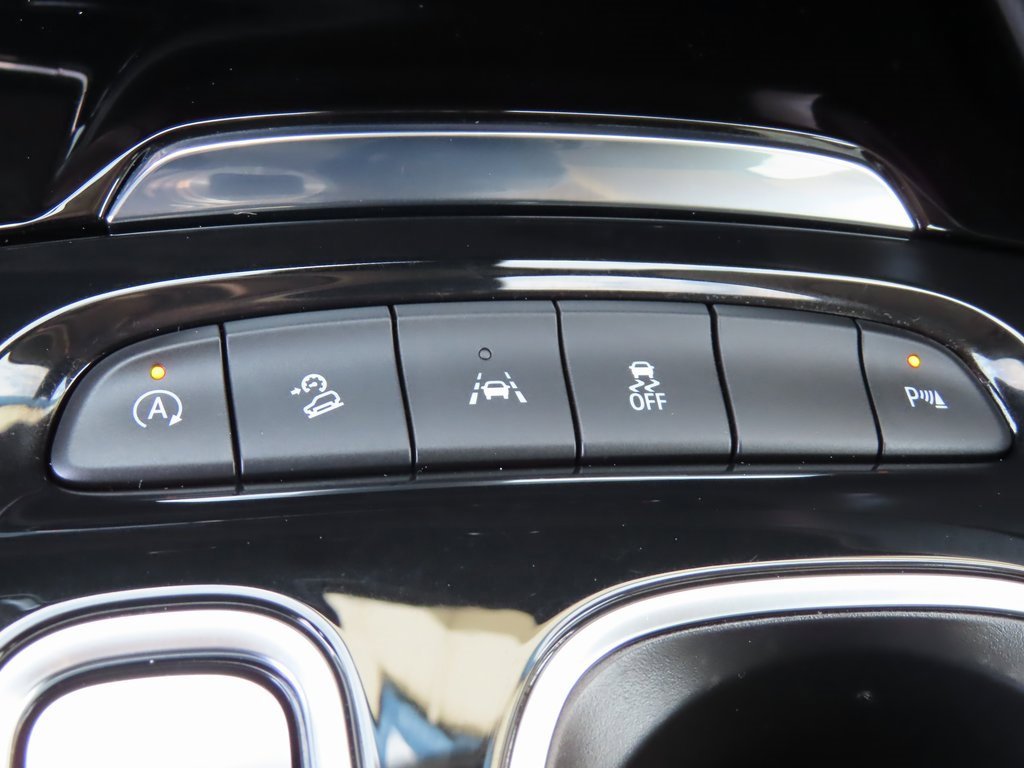 Certified 2023 Buick Envision Essence w/ Sport Touring Package image 10