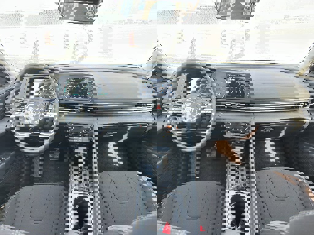 New 2025 Hyundai Elantra Blue image 11