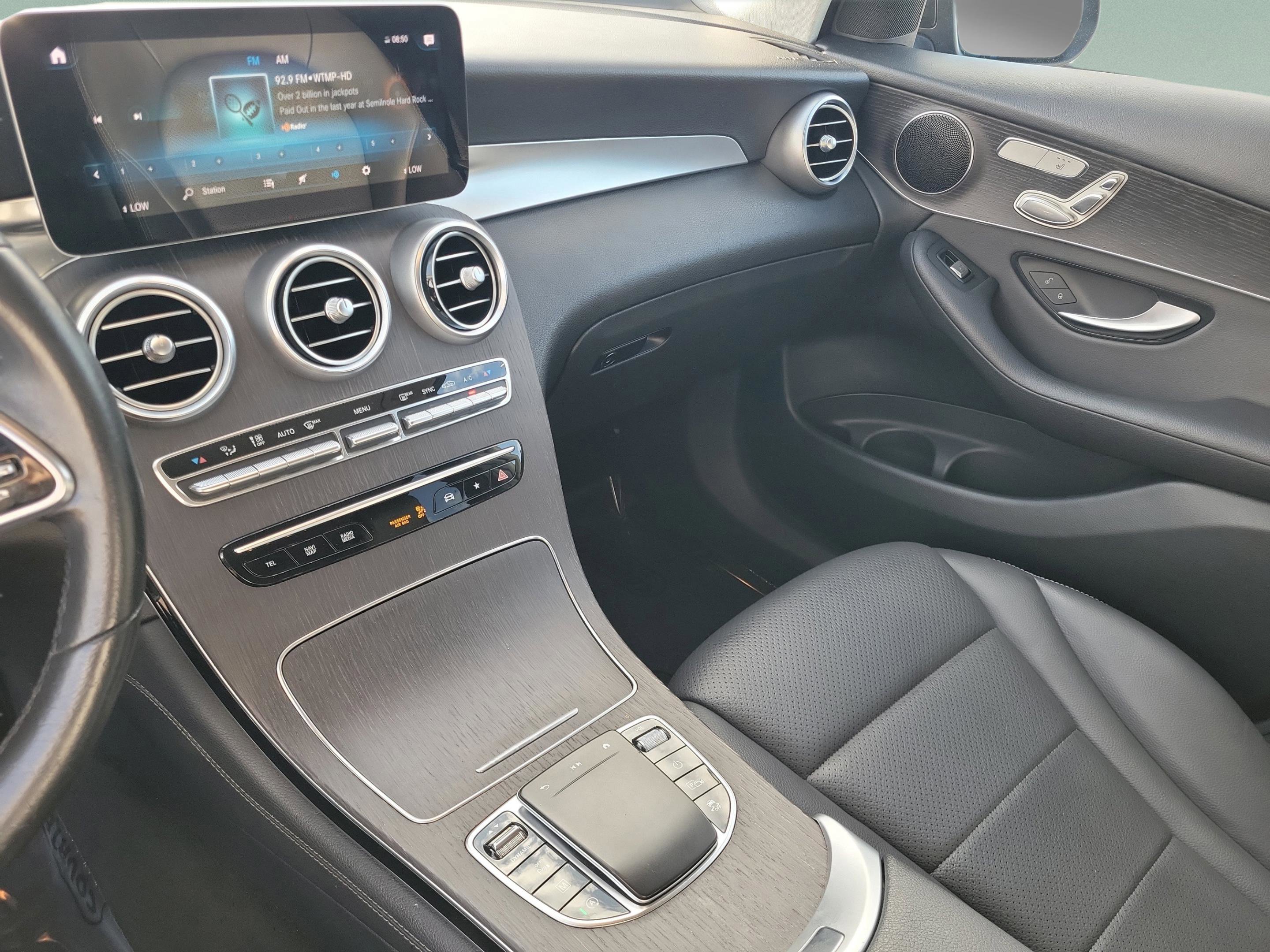Used 2021 Mercedes-Benz GLC 300 image 11