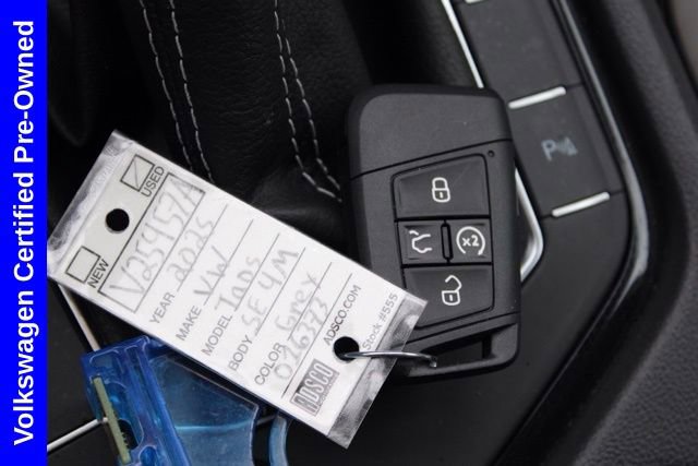 Used 2025 Volkswagen Taos SE image 30