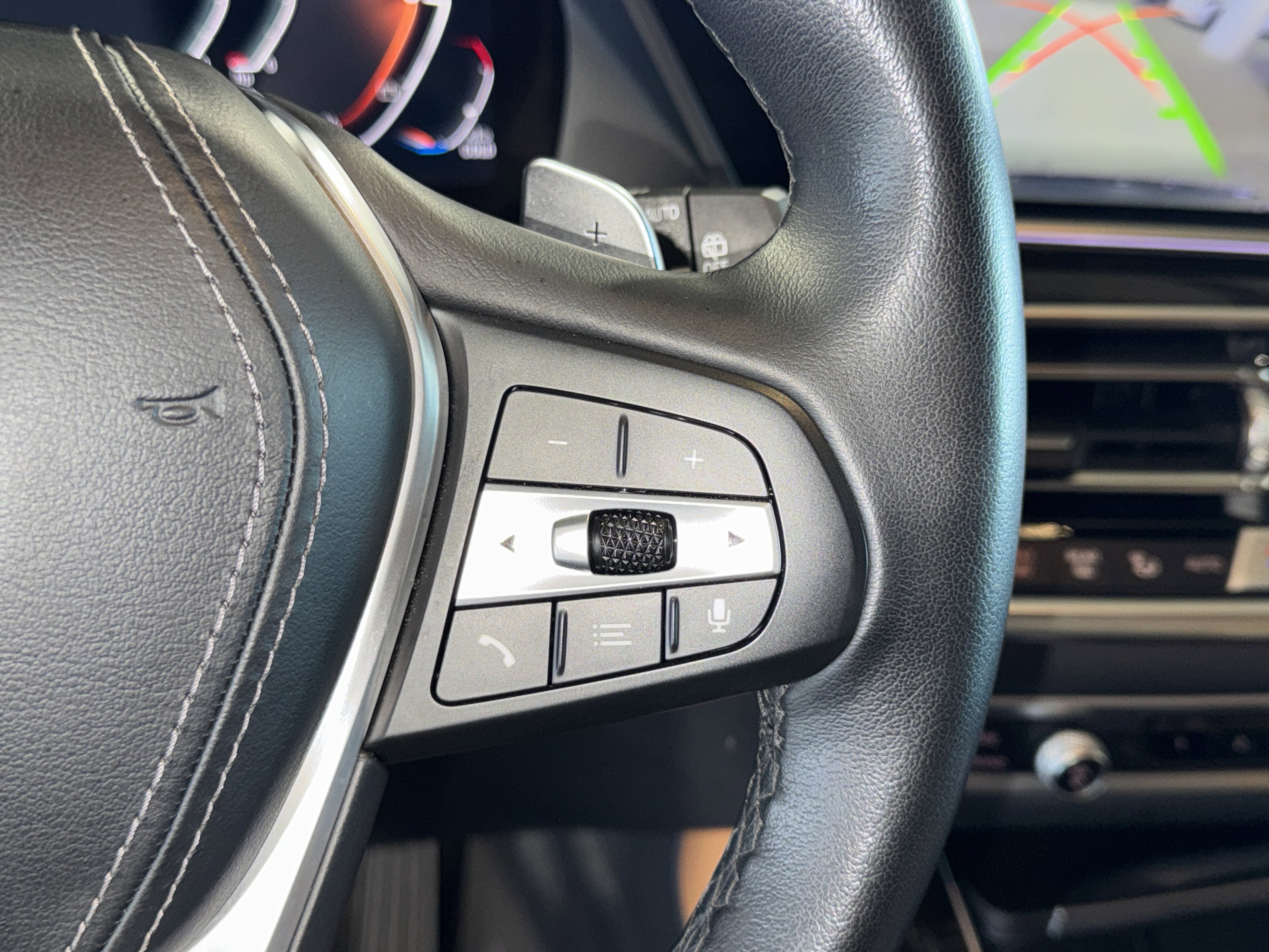 Used 2023 BMW X5 xDrive40i w/ Premium Package image 23