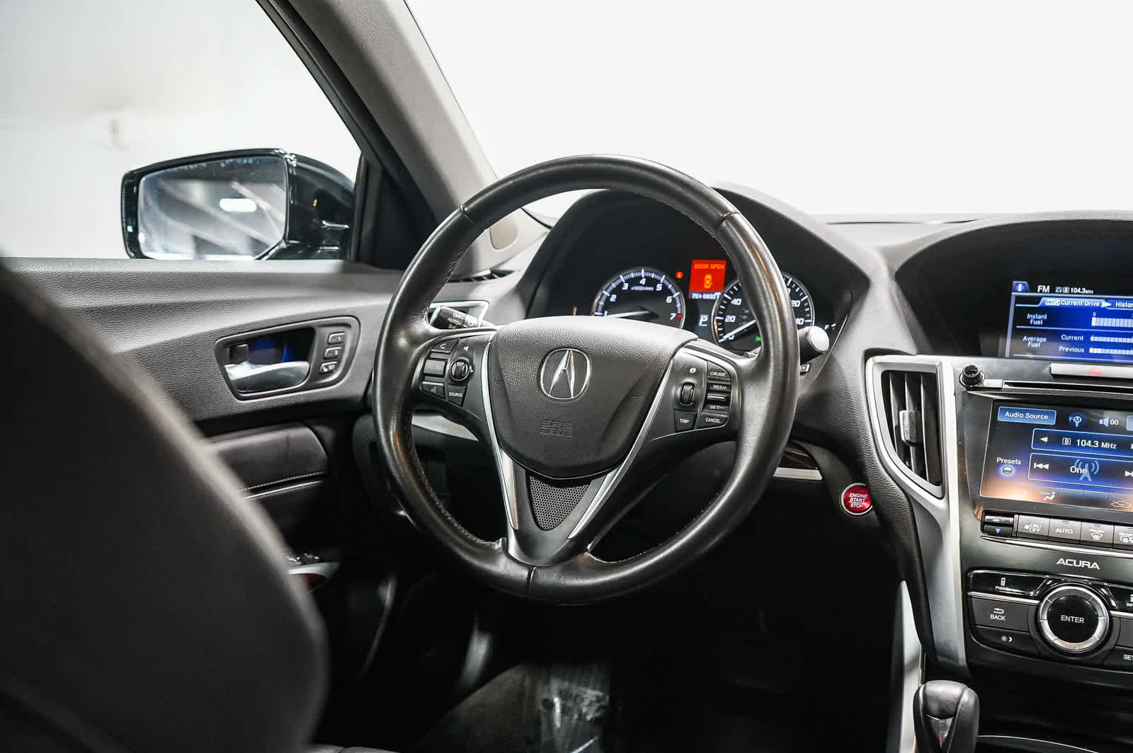 Used 2015 Acura TLX image 18