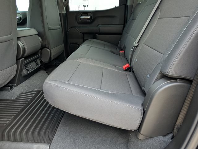 New 2026 Chevrolet Silverado 1500 Custom w/ LPO, Dark Essentials Package RWD image 7