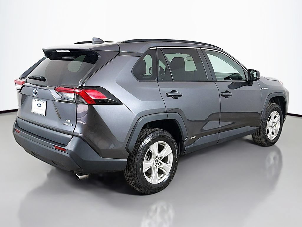 Used 2021 Toyota RAV4 LE AWD/4WD image 7