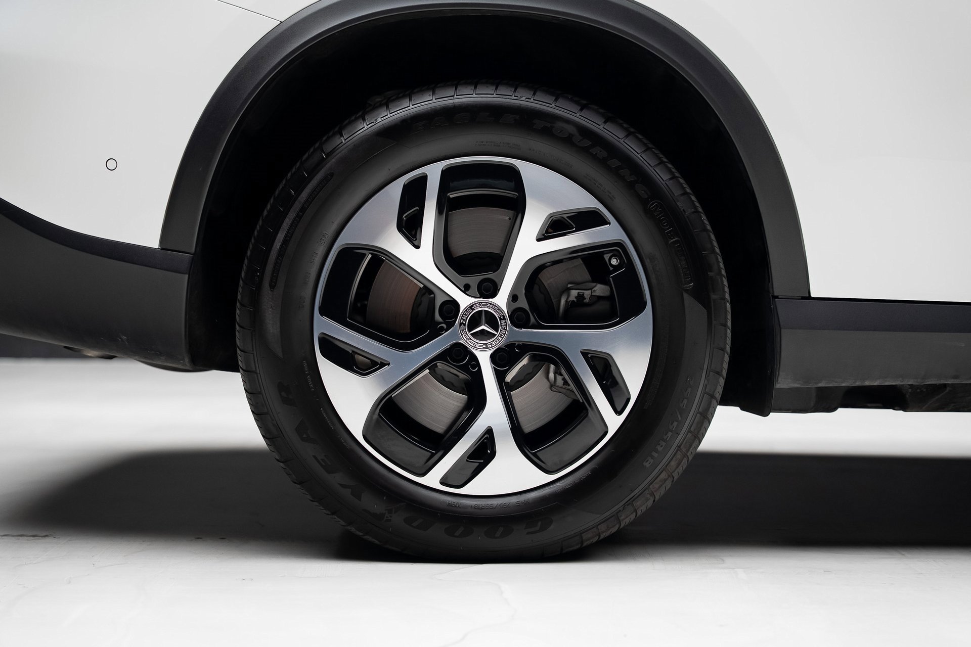 Used 2025 Mercedes-Benz GLC 350e 4MATIC image 38