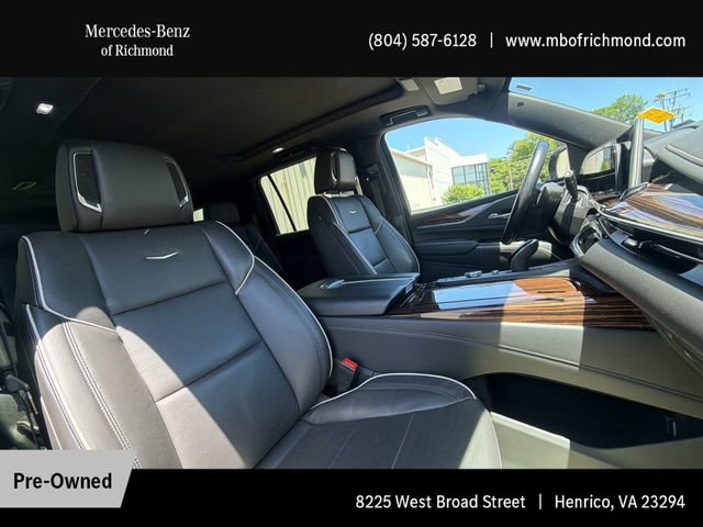 Used 2024 Cadillac Escalade ESV Premium Luxury AWD/4WD image 15