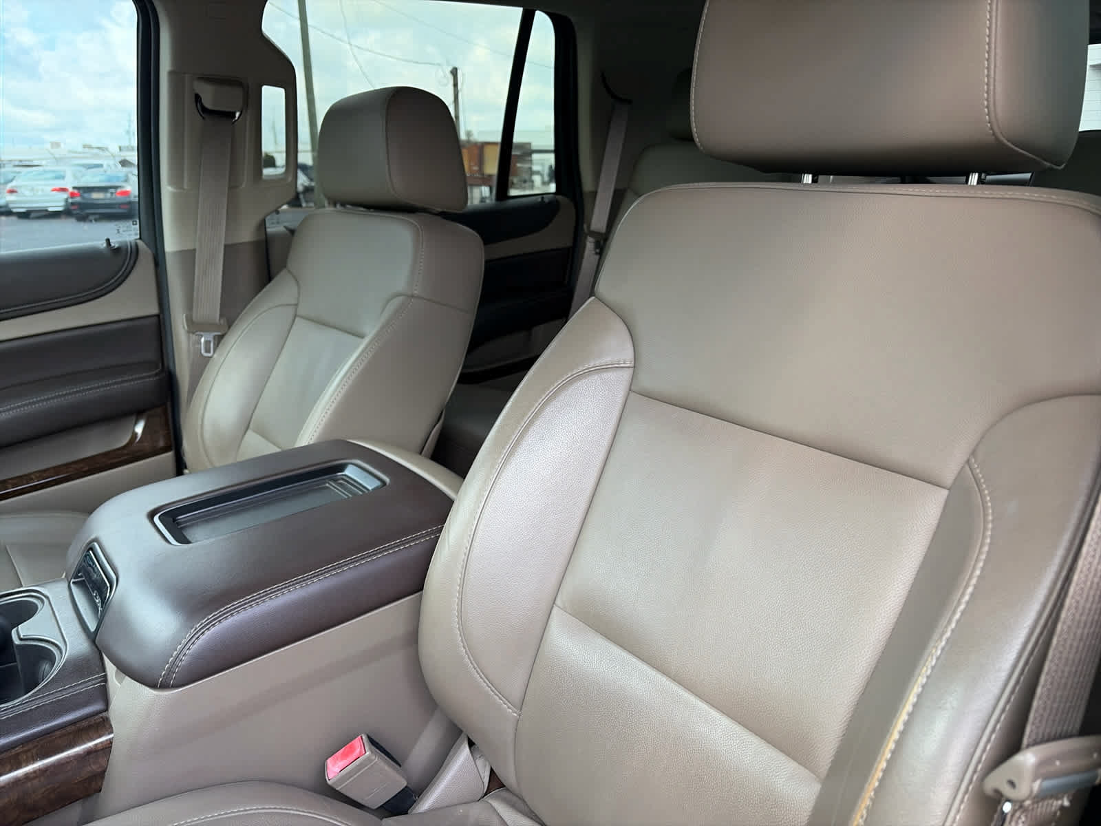 Used 2015 Chevrolet Tahoe LT RWD image 9