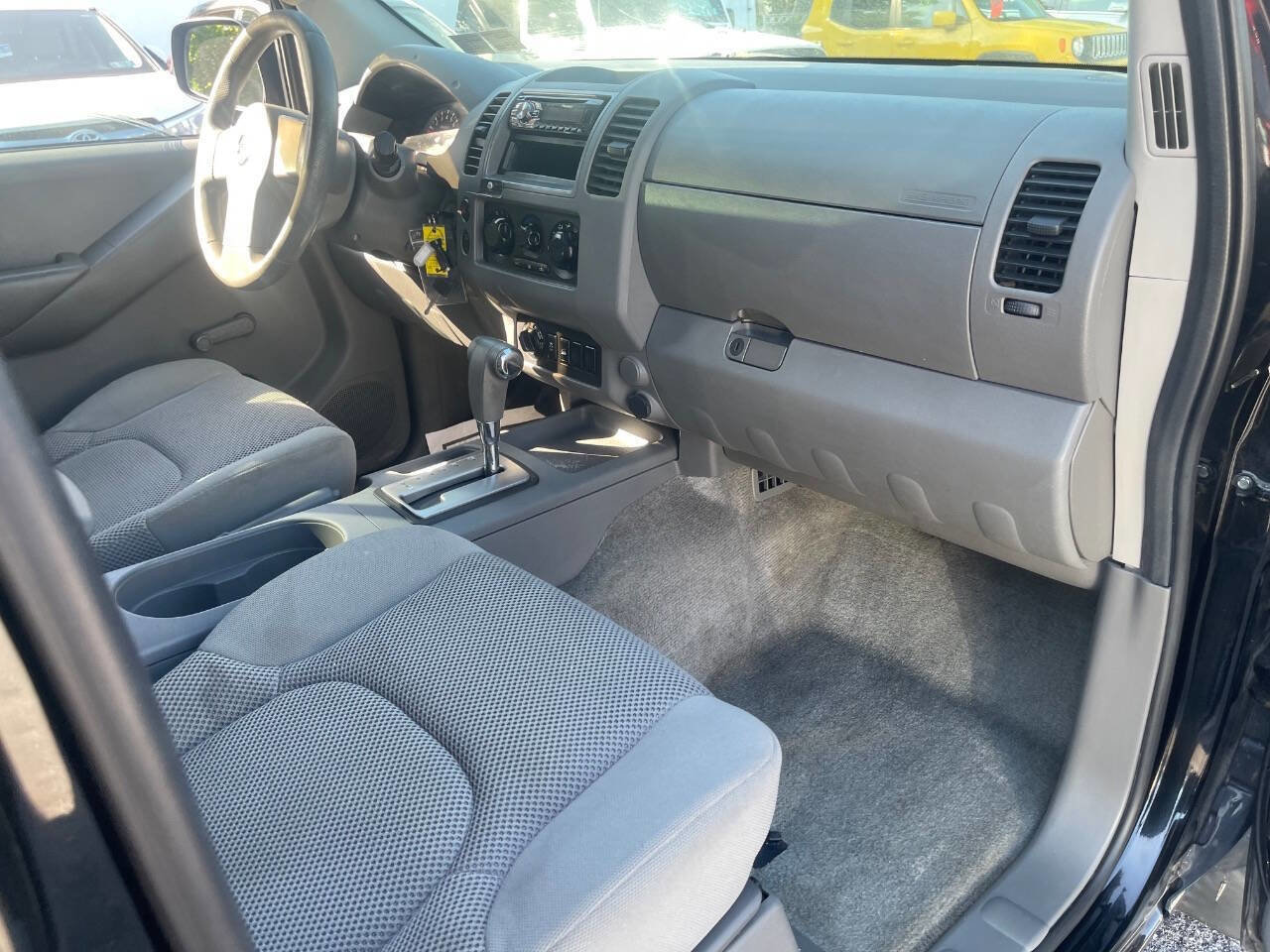 Used 2012 Nissan Frontier S AWD/4WD image 23
