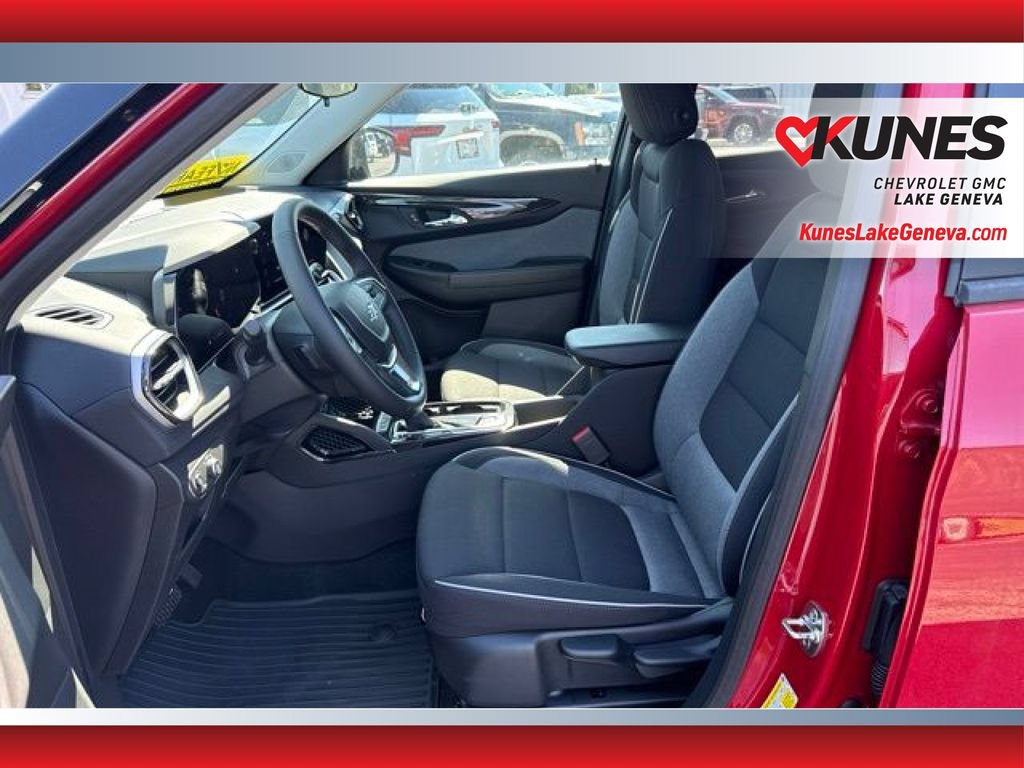 New 2026 Chevrolet TrailBlazer LT w/ Midnight Edition AWD/4WD image 13