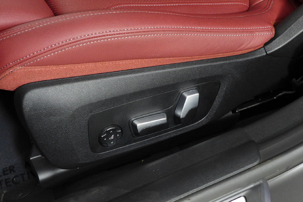 Certified 2024 BMW i4 eDrive35 w/ Convenience Package RWD image 23