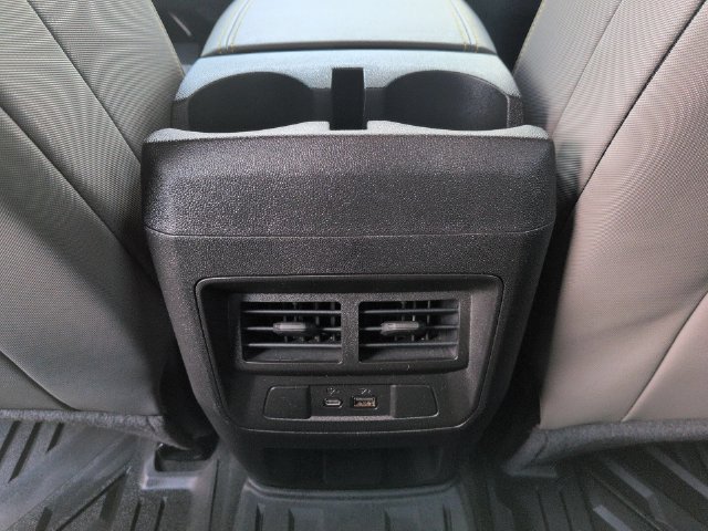 Used 2024 Chevrolet Colorado ZR2 w/ Technology Package AWD/4WD image 24
