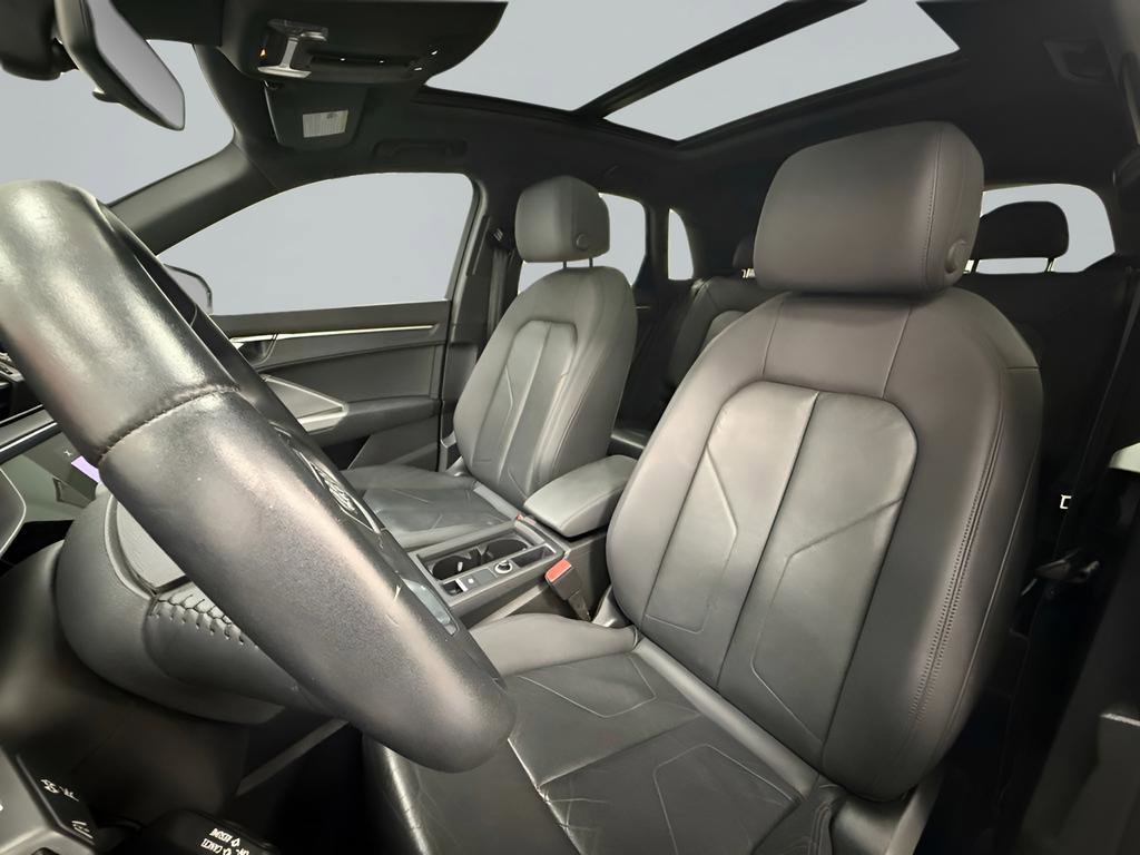 Used 2020 Audi Q3 2.0T Premium w/ Convenience Package image 11