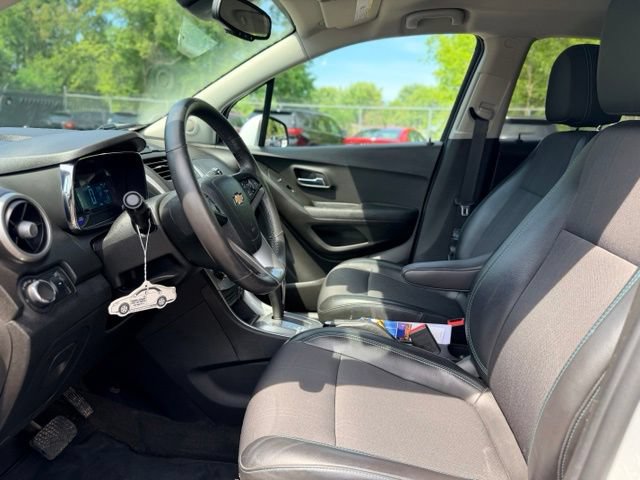 Used 2016 Chevrolet Trax LT w/ LT Convenience Package FWD image 6