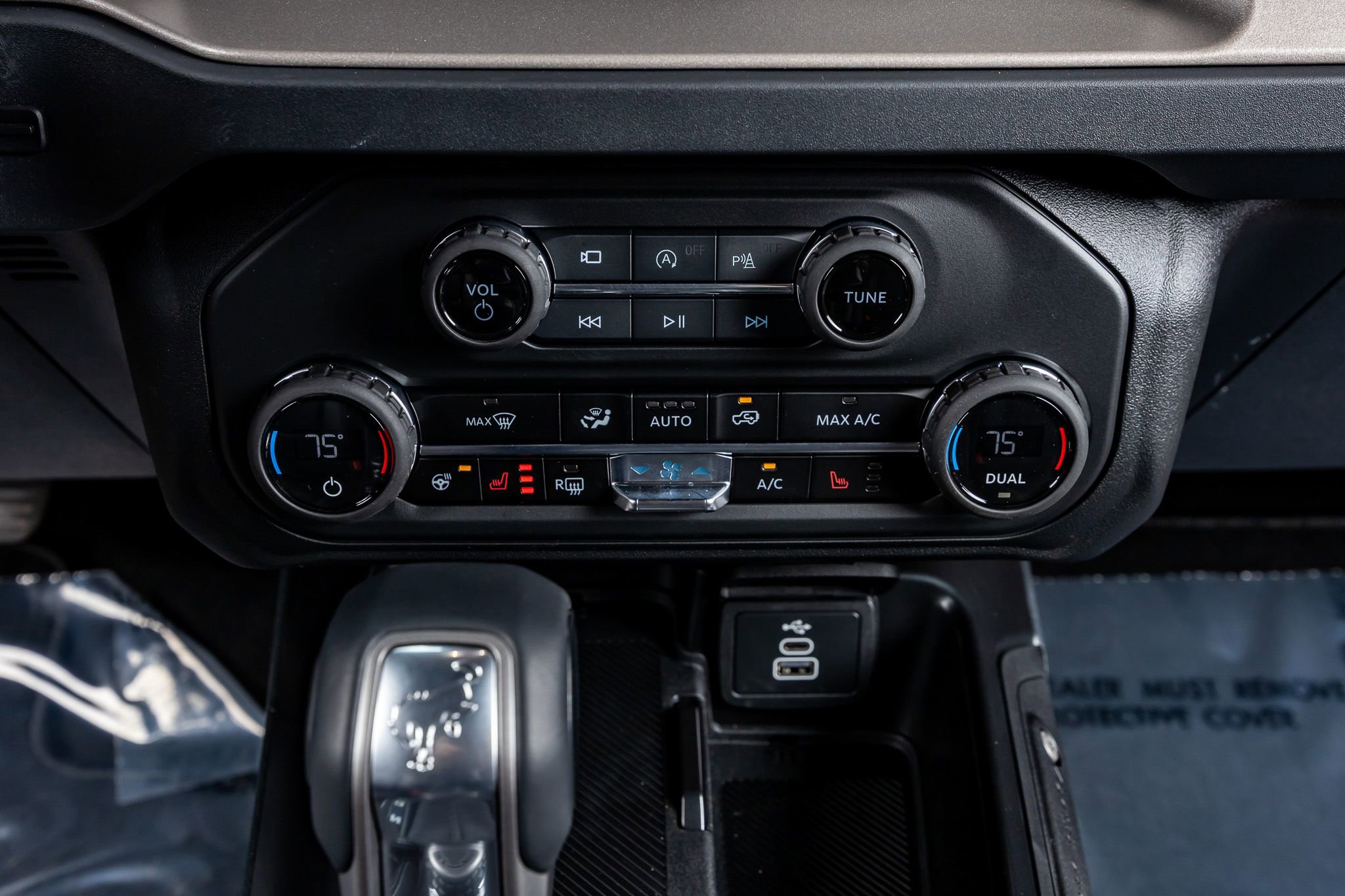 Used 2026 Ford Bronco Outer Banks image 26