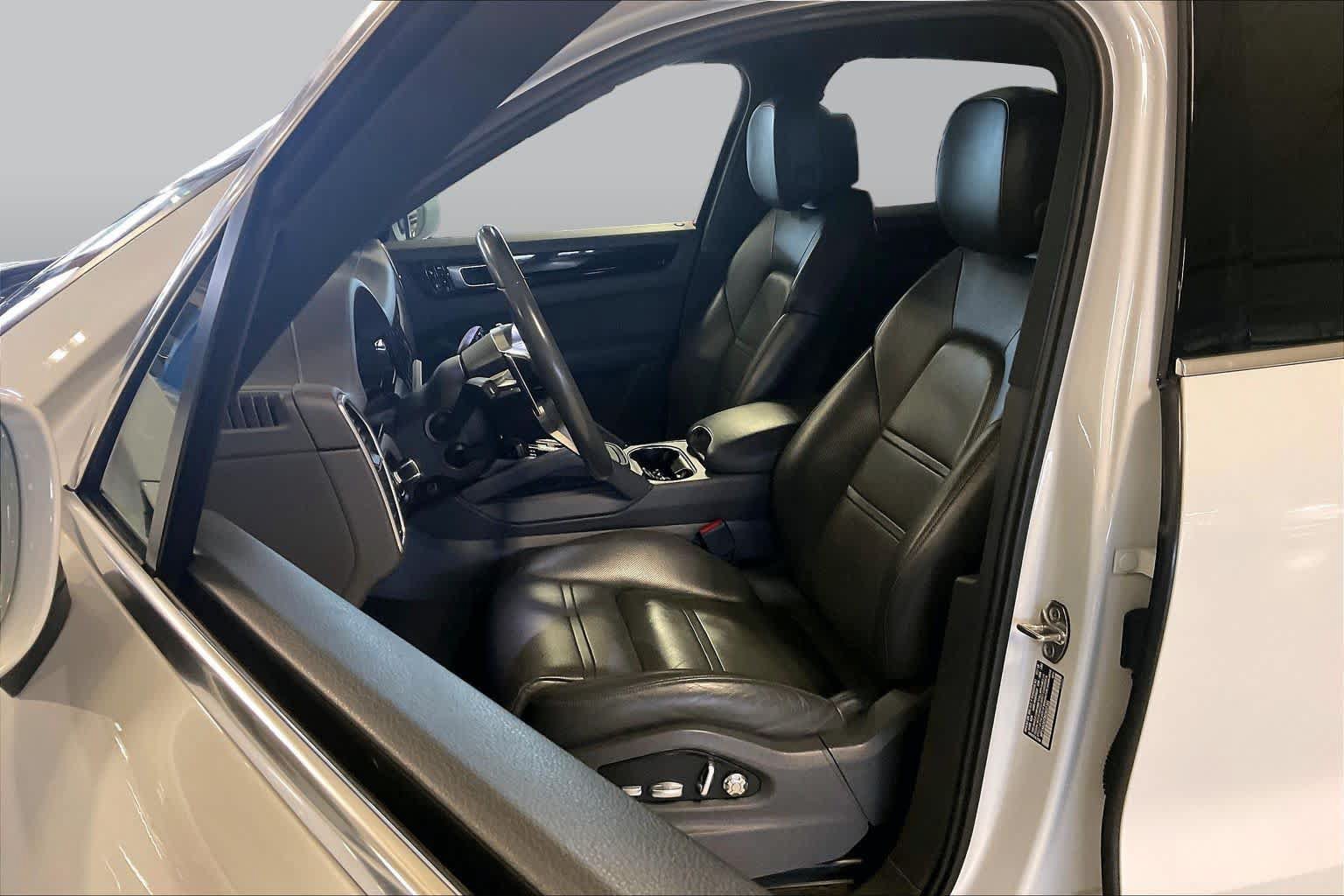 Used 2019 Porsche Cayenne AWD/4WD image 7